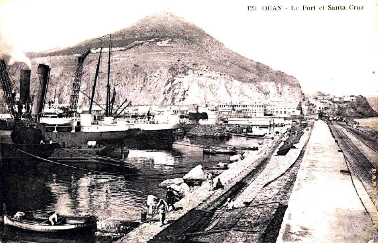Oran - Port - Jetee et Santa-Cruz.jpg